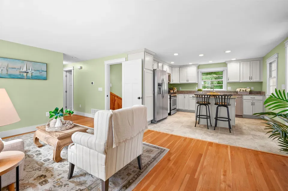 3 Bed 1 Bath Established Mid-Century Residence in Nashua, NH - 4