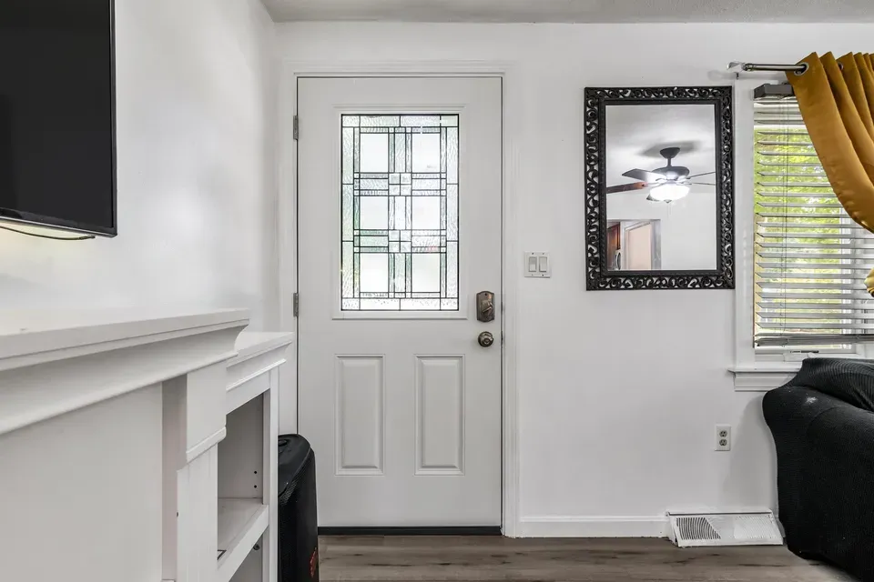 3 Bed 1 Bath Established Mid-Century Residence in Nashua, NH - 3