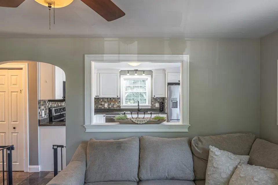 3 Bed 1 Bath Established Mid-Century Residence in Nashua, NH - 4