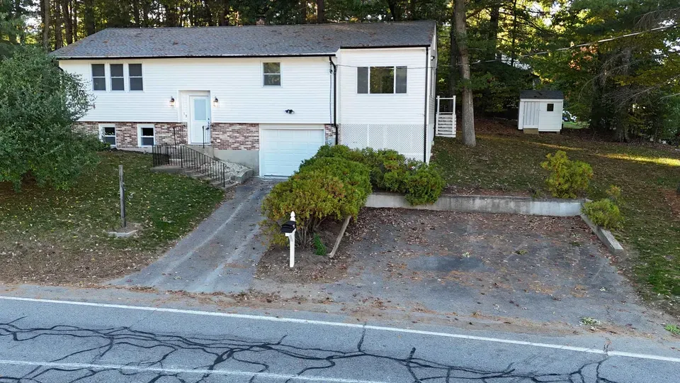 3 Bed 1 Bath Established Mid-Century Residence in Nashua, NH - 1