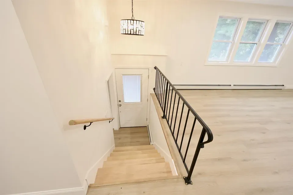 3 Bed 1 Bath Established Mid-Century Residence in Nashua, NH - 2