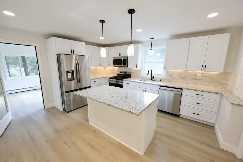 3 Bed 1 Bath Established Mid-Century Residence in Nashua, NH - 3