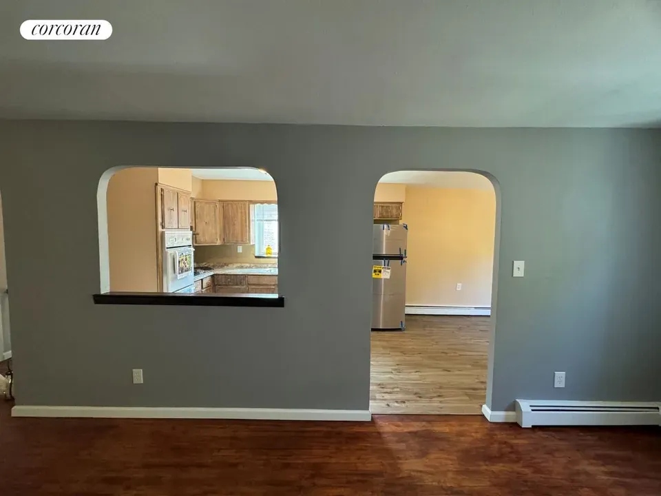 3 Bed 1 Bath Established Mid-Century Residence in New York, NY - 4