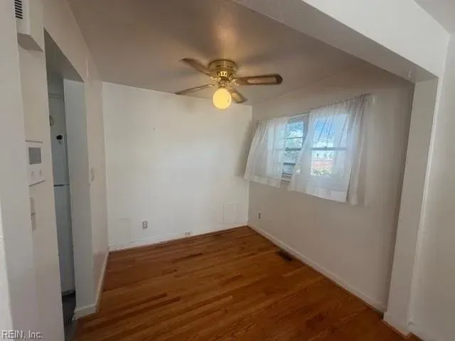 3 Bed 1 Bath Established Mid-Century Residence in Norfolk, VA - 4