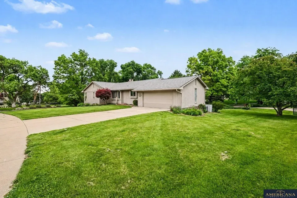 3 Bed 1 Bath Established Mid-Century Residence in Omaha, NE - 4