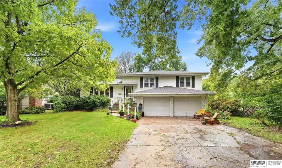 3 Bed 1 Bath Established Mid-Century Residence in Omaha, NE - 1