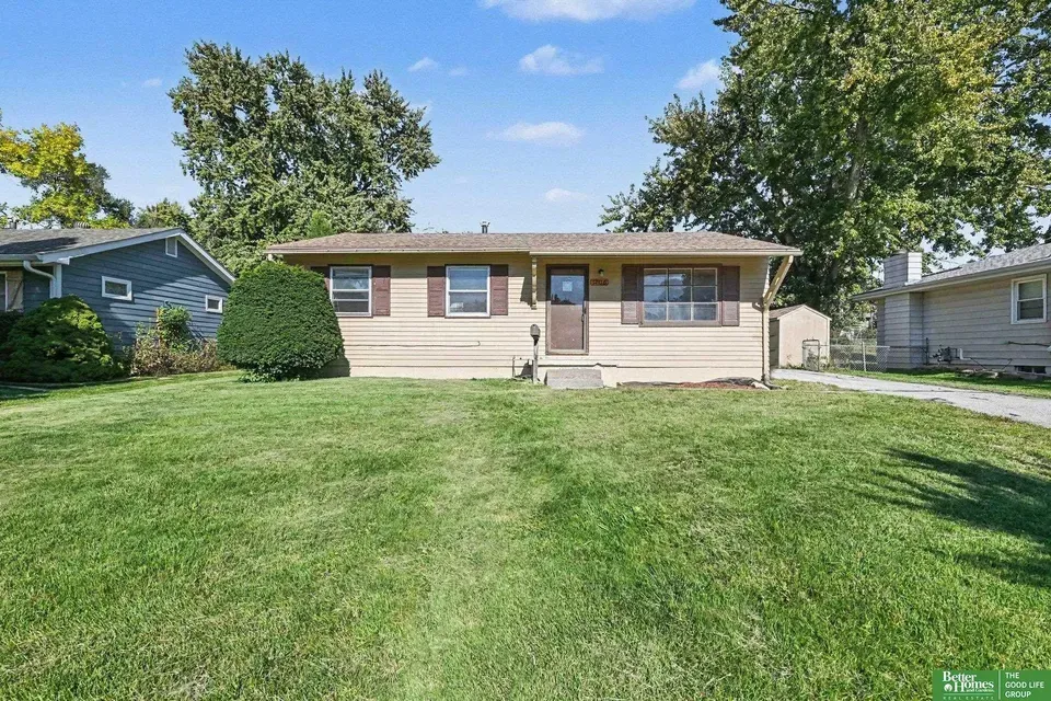 3 Bed 1 Bath Established Mid-Century Residence in Omaha, NE - 2