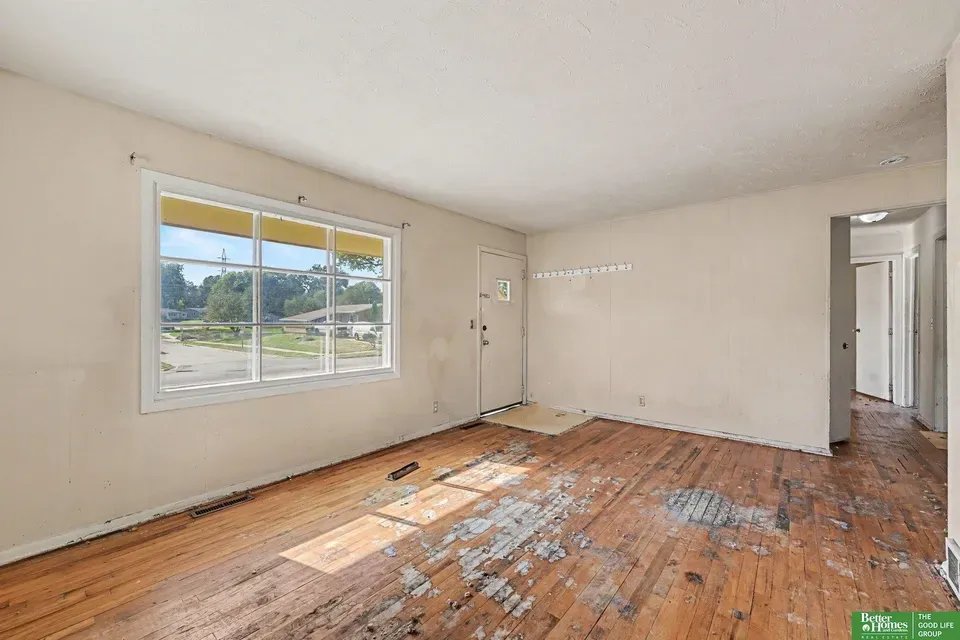 3 Bed 1 Bath Established Mid-Century Residence in Omaha, NE - 4