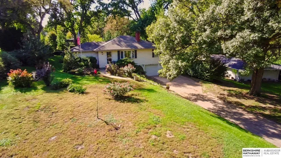 3 Bed 1 Bath Established Mid-Century Residence in Omaha, NE - 2