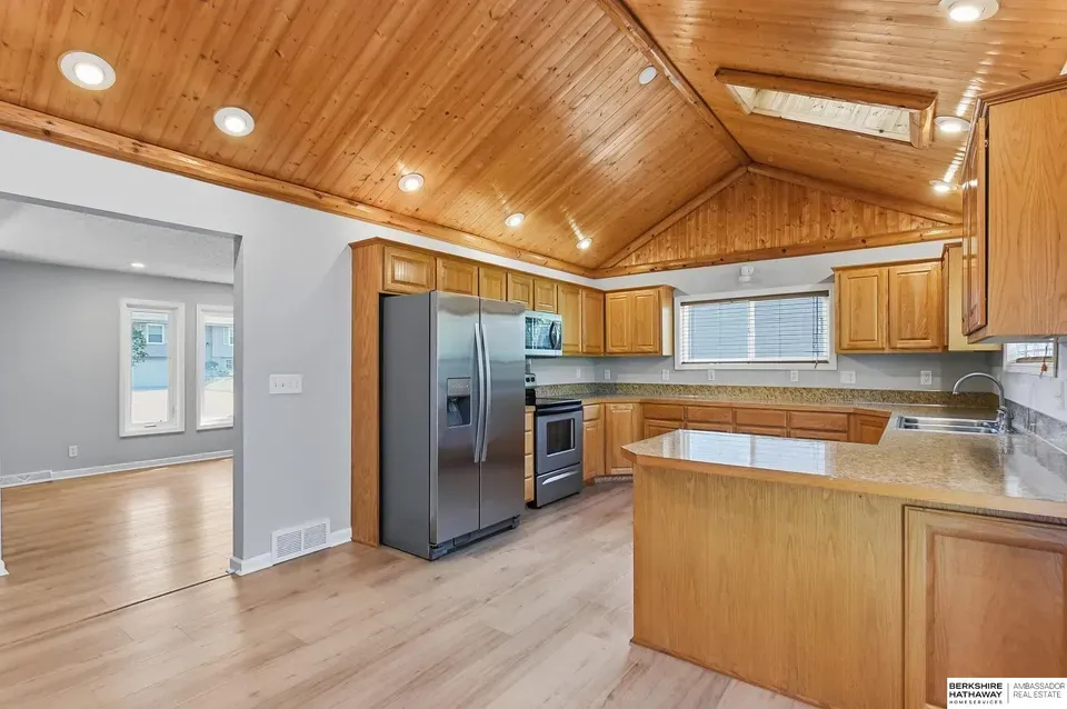 3 Bed 1 Bath Established Mid-Century Residence in Omaha, NE - 4