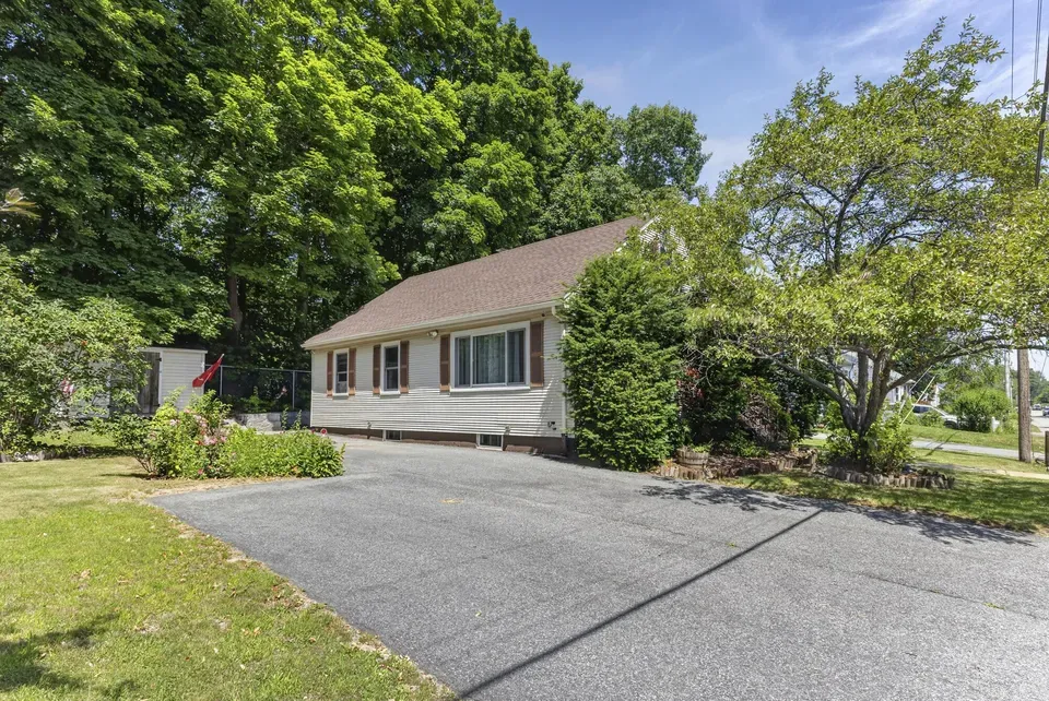 3 Bed 1 Bath Established Mid-Century Residence in Portland, ME - 1