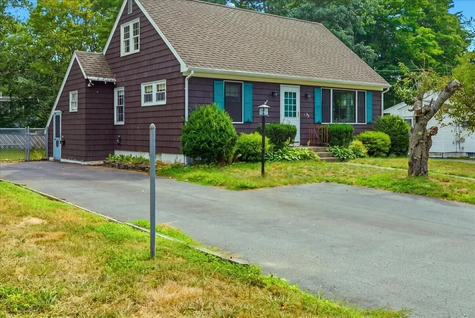 3 Bed 1 Bath Established Mid-Century Residence in Portland, ME - 2