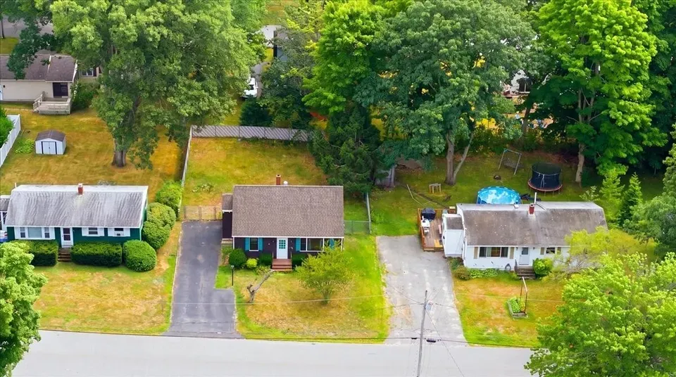 3 Bed 1 Bath Established Mid-Century Residence in Portland, ME - 5