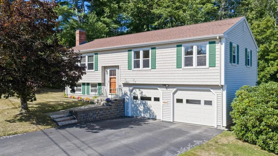 3 Bed 1 Bath Established Mid-Century Residence in Portland, ME - 3