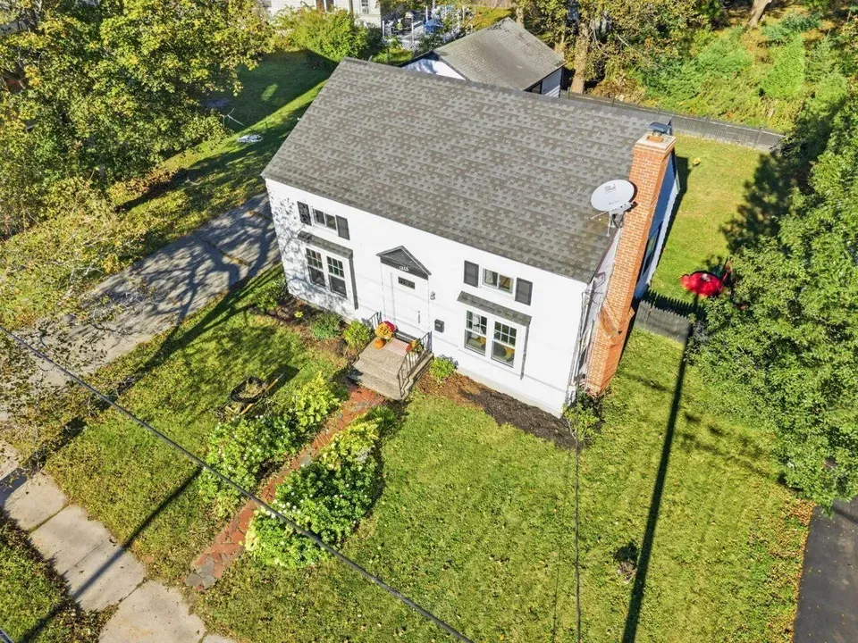 3 Bed 1 Bath Established Mid-Century Residence in Portland, ME - 4
