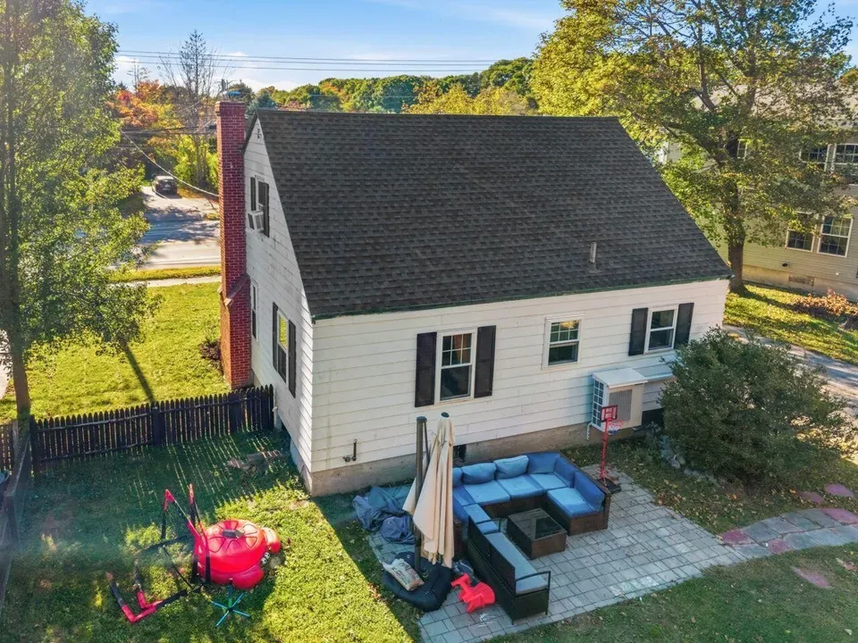 3 Bed 1 Bath Established Mid-Century Residence in Portland, ME - 5
