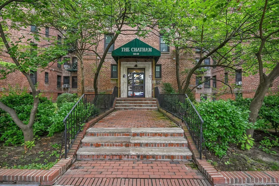 3 Bed 1 Bath Established Mid-Century Residence in Queens, NY - 1