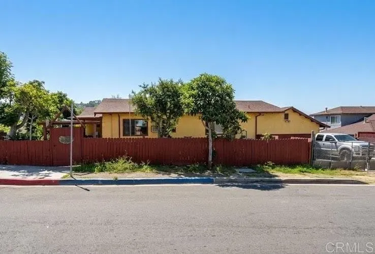 3 Bed 1 Bath Established Mid-Century Residence in San Diego, CA - 1