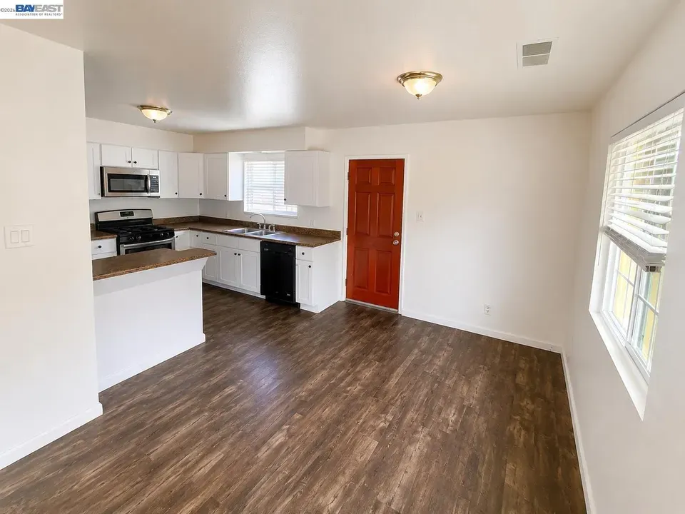 3 Bed 1 Bath Established Mid-Century Residence in San Jose, CA - 3