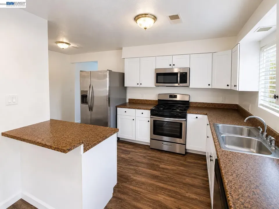 3 Bed 1 Bath Established Mid-Century Residence in San Jose, CA - 5