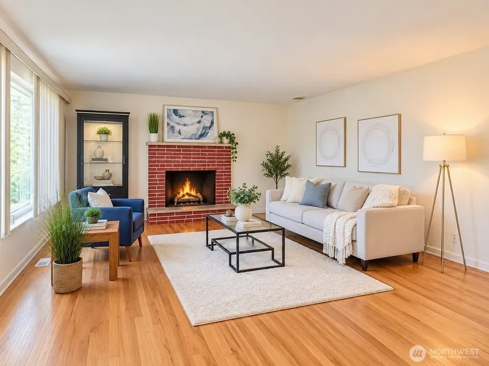3 Bed 1 Bath Established Mid-Century Residence in Seattle, WA - 5