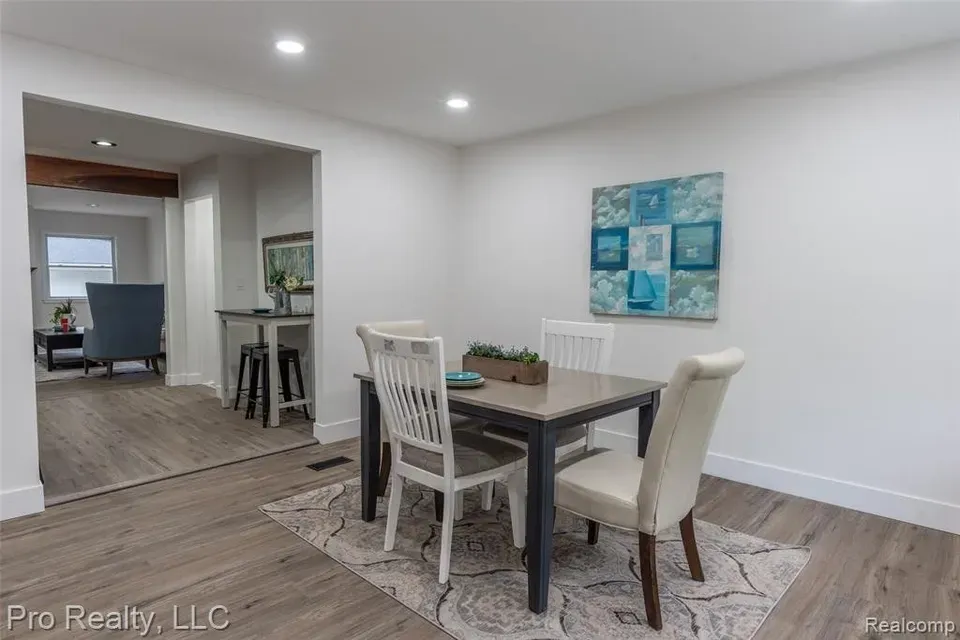 3 Bed 1 Bath Established Mid-Century Residence in Troy, MI - 5