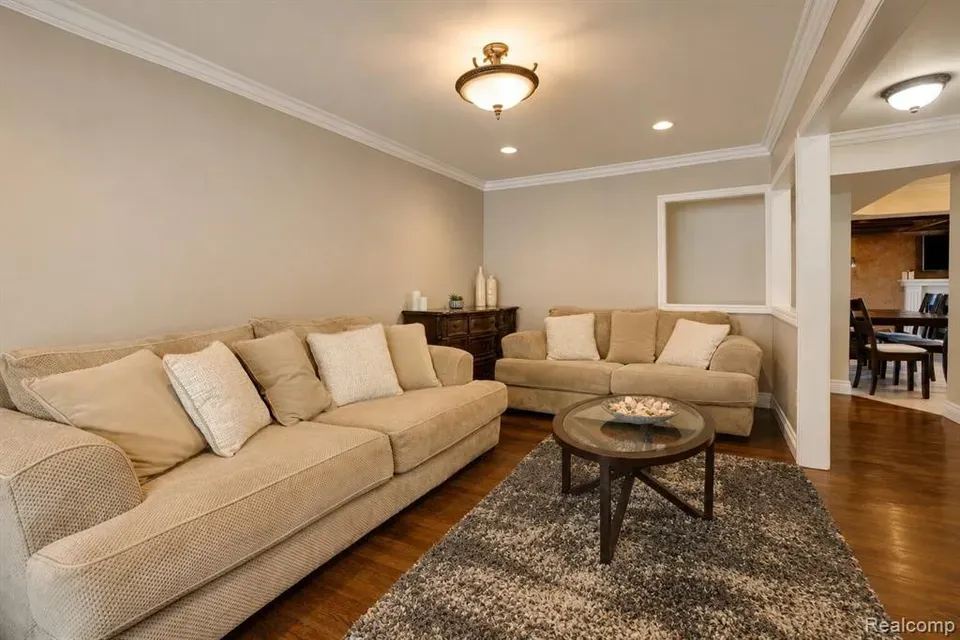 3 Bed 1 Bath Established Mid-Century Residence in Troy, MI - 4