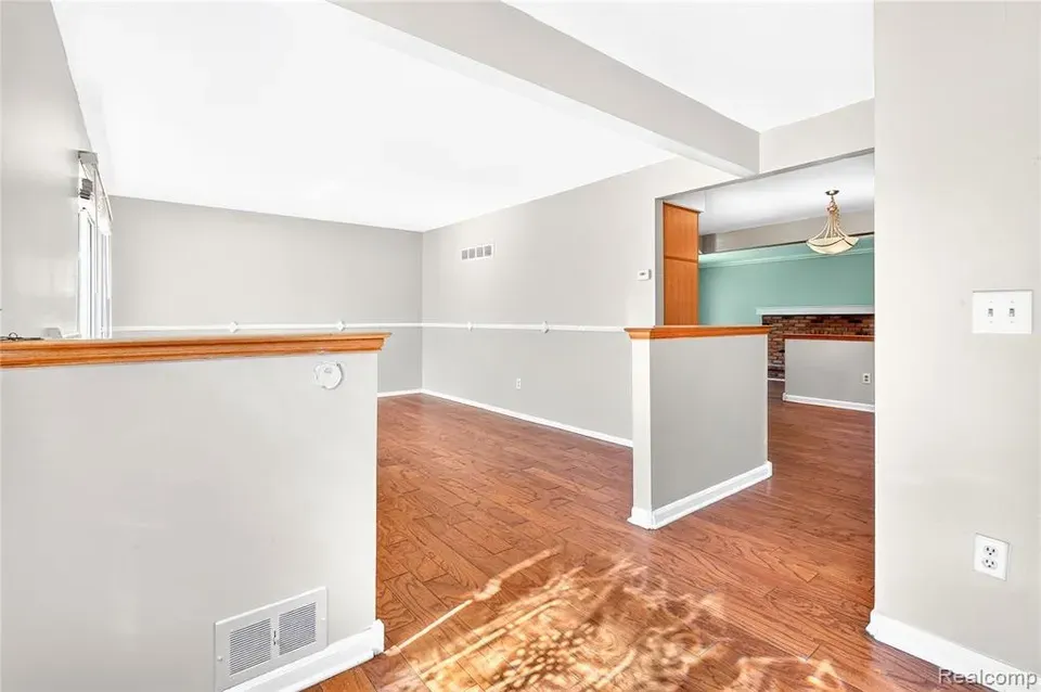 3 Bed 1 Bath Established Mid-Century Residence in Troy, MI - 2