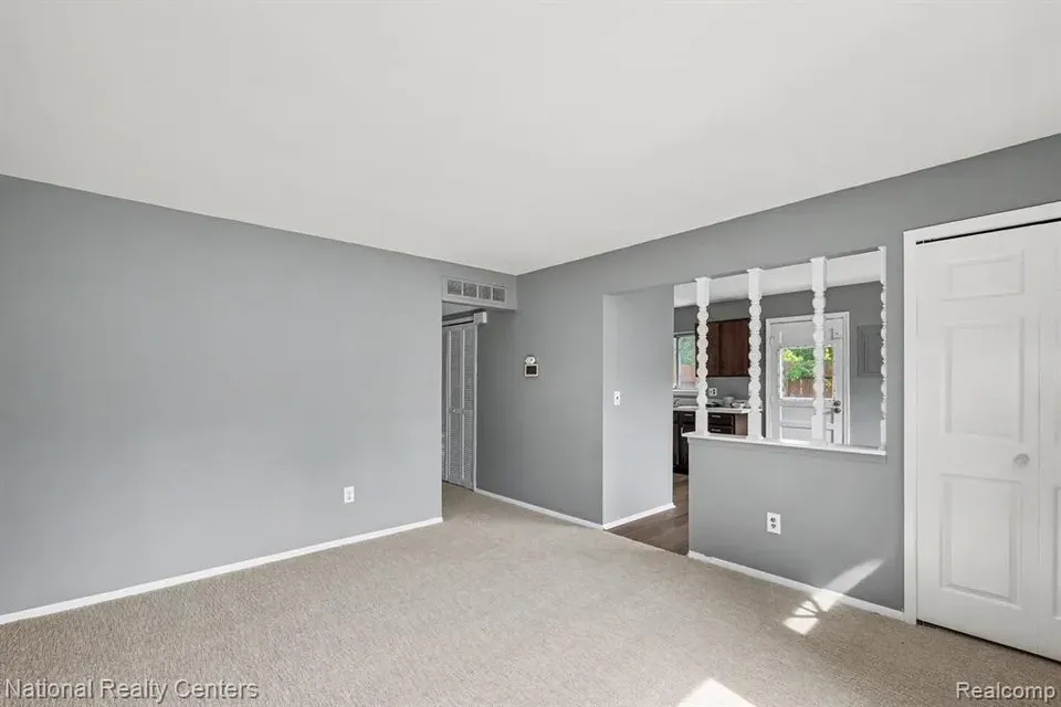3 Bed 1 Bath Established Mid-Century Residence in Troy, MI - 4