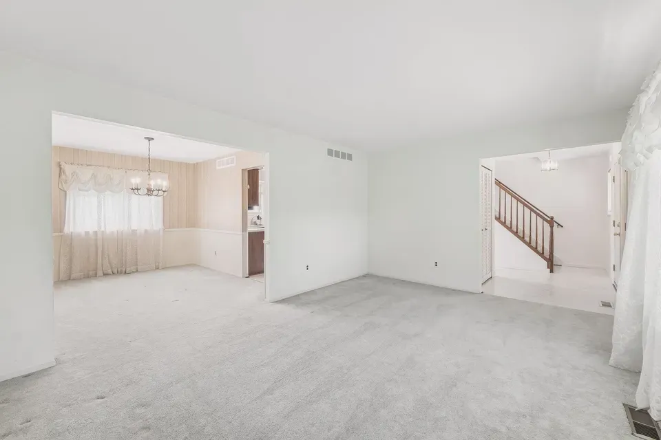 3 Bed 1 Bath Established Mid-Century Residence in Troy, MI - 3