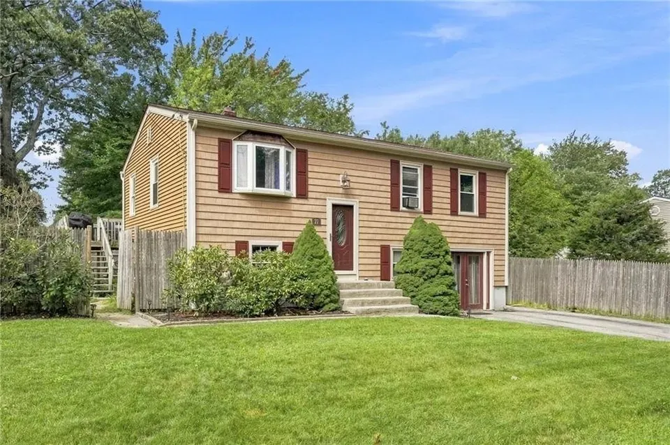 3 Bed 1 Bath Established Mid-Century Residence in Warwick, RI