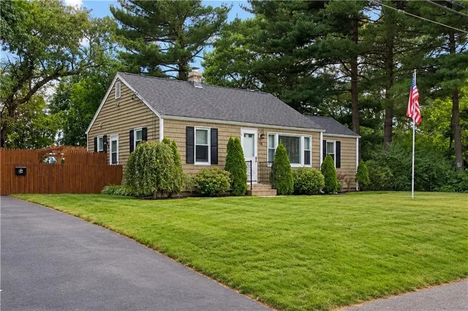 3 Bed 1 Bath Established Mid-Century Residence in Warwick, RI - 1