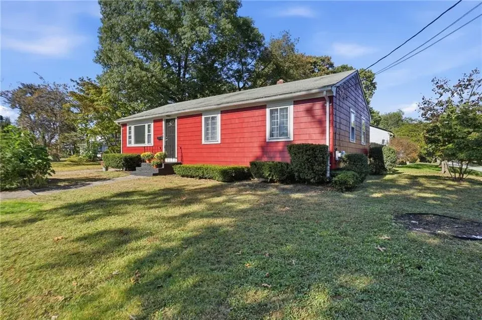 3 Bed 1 Bath Established Mid-Century Residence in Warwick, RI - 1