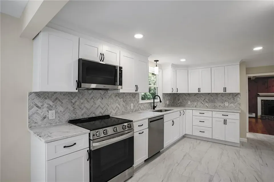 3 Bed 1 Bath Established Mid-Century Residence in Warwick, RI - 4