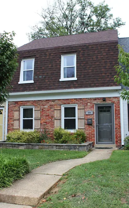 3 Bed 1 Bath Established Multi-Level Townhouse in Annapolis, MD