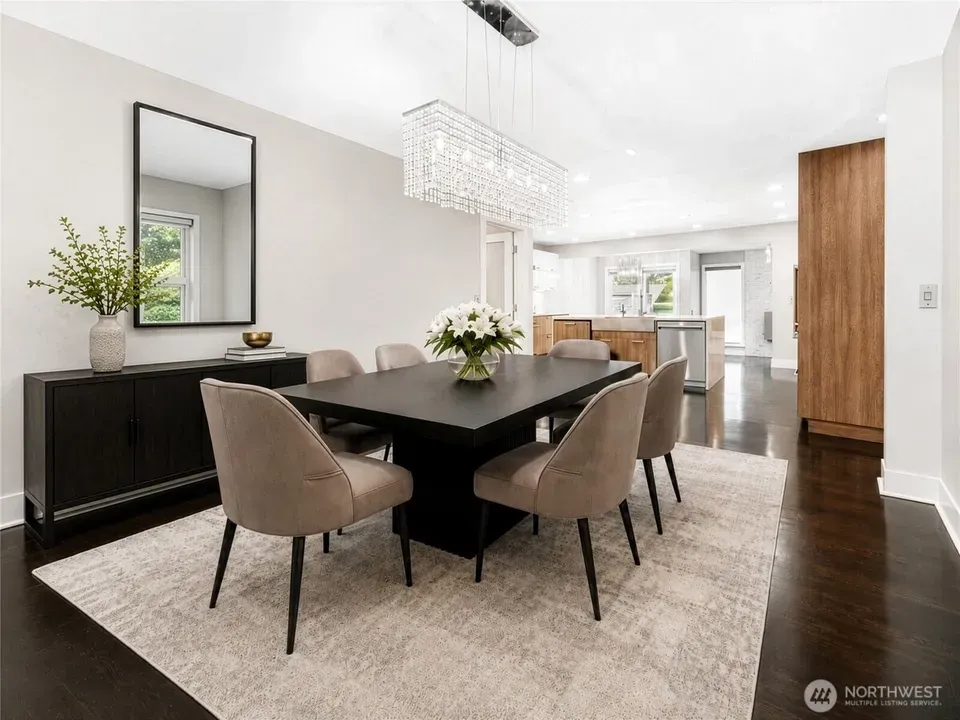 3 Bed 1 Bath Established Multi-Level Townhouse in Bellevue, WA - 3