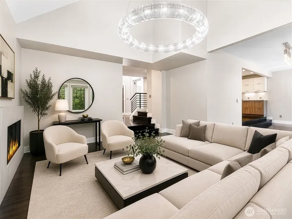 3 Bed 1 Bath Established Multi-Level Townhouse in Bellevue, WA - 5