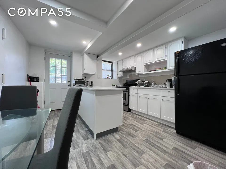 3 Bed 1 Bath Established Multi-Level Townhouse in Brooklyn, NY - 2