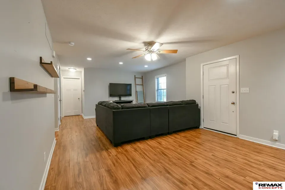 3 Bed 1 Bath Established Multi-Level Townhouse in Lincoln, NE - 4