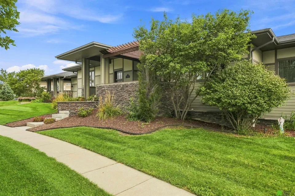 3 Bed 1 Bath Established Multi-Level Townhouse in Lincoln, NE - 3