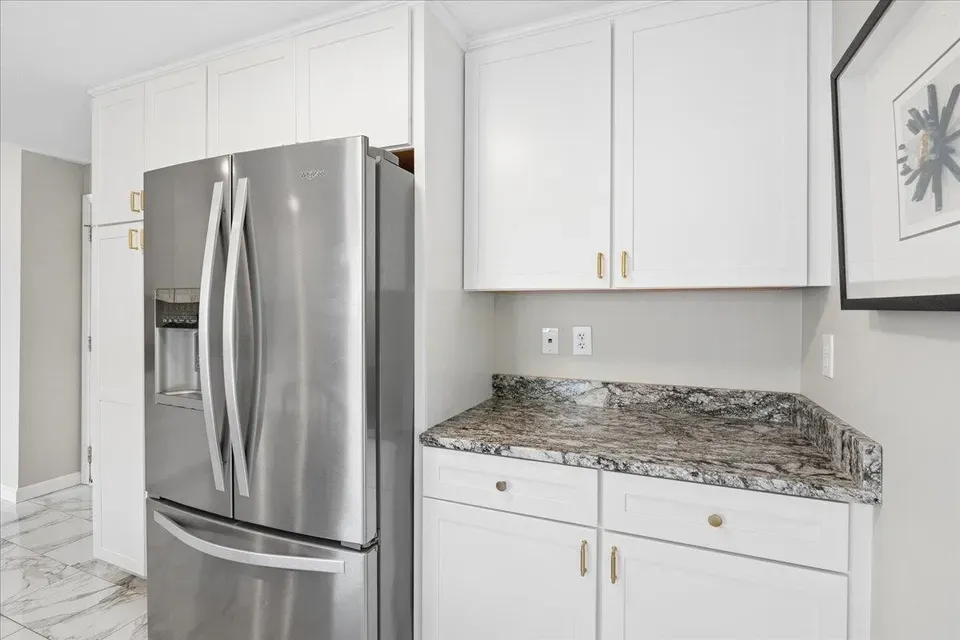 3 Bed 1 Bath Established Multi-Level Townhouse in Nashua, NH - 5