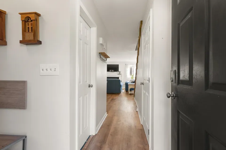 3 Bed 1 Bath Established Multi-Level Townhouse in Nashua, NH - 4