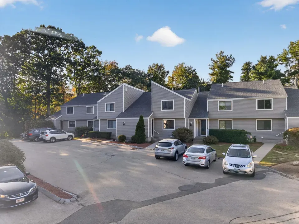 3 Bed 1 Bath Established Multi-Level Townhouse in Nashua, NH - 3