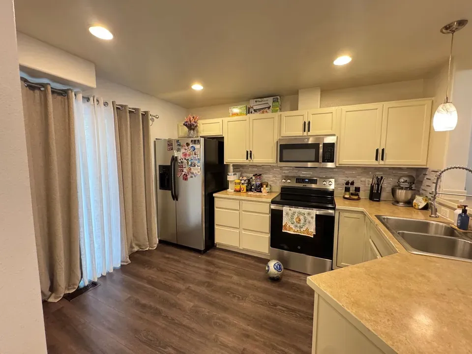 3 Bed 1 Bath Modern Contemporary Residence in Anchorage, AK - 4