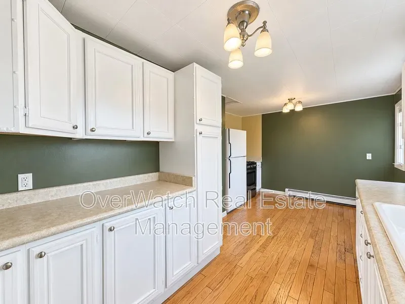 3 Bed 1 Bath Modern Contemporary Residence in Anchorage, AK - 4