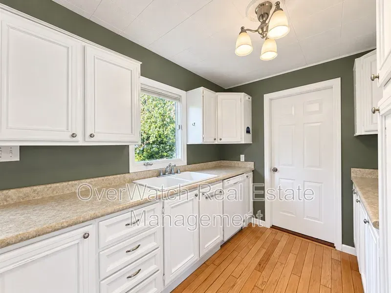 3 Bed 1 Bath Modern Contemporary Residence in Anchorage, AK - 5