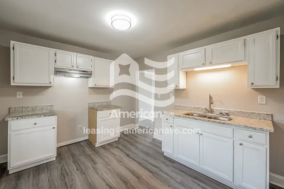 3 Bed 1 Bath Modern Contemporary Residence in Birmingham, AL - 5