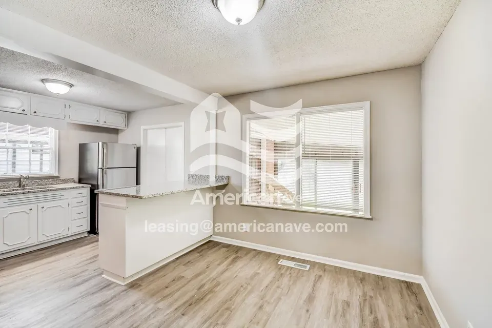 3 Bed 1 Bath Modern Contemporary Residence in Birmingham, AL - 5