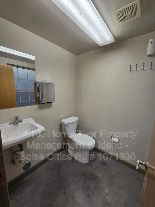 3 Bed 1 Bath Modern Contemporary Residence in Boise, ID - 4