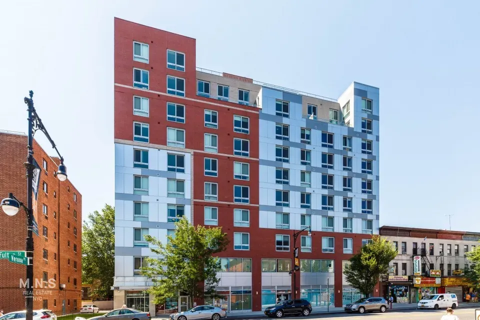 3 Bed 1 Bath Modern Contemporary Residence in Brooklyn, NY